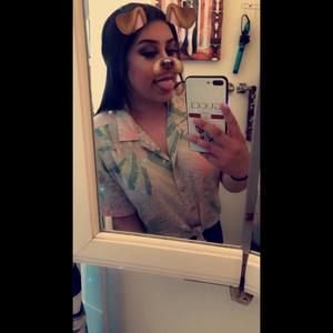 Meet your Posher, Ayee